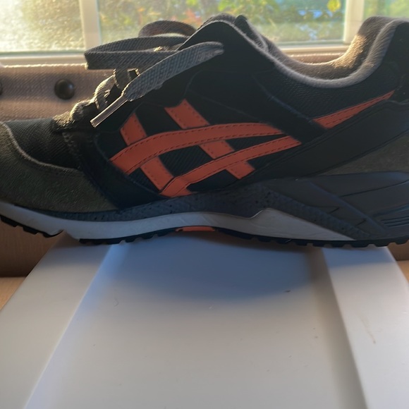 Men ASICS size9 - Picture 9 of 12
